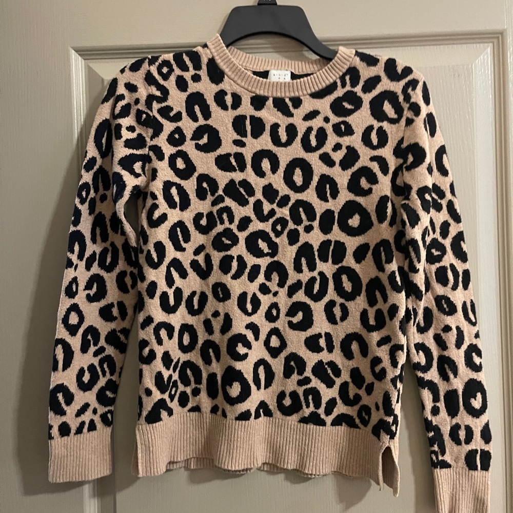 Leopard Sweater - Picture 2 of 3